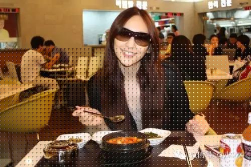 明星旅行糗事一籮筐 總有一個萌到你！