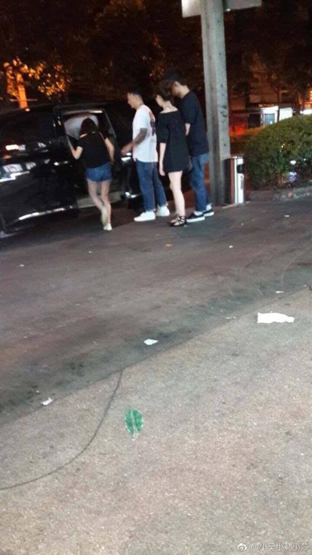 曝余文樂與神秘女子現(xiàn)身泰國紅燈區(qū) 曝余文樂與神秘女子現(xiàn)身泰國紅燈區(qū)