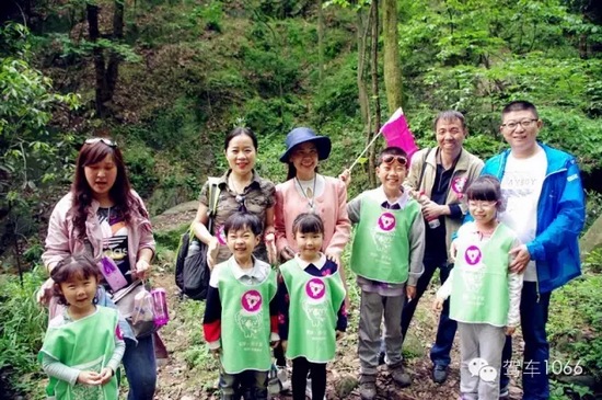 這表情是喜還是樂(lè)？