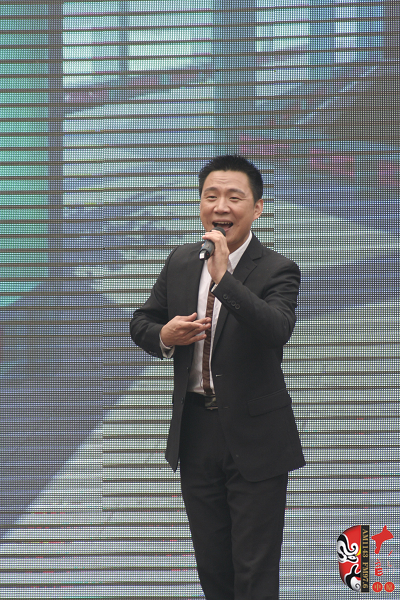 河南省著名乾旦演員、鄭州市豫劇院優(yōu)秀青年演員連德志演唱豫劇《大祭樁》選段“婆母娘且息怒站在路口”