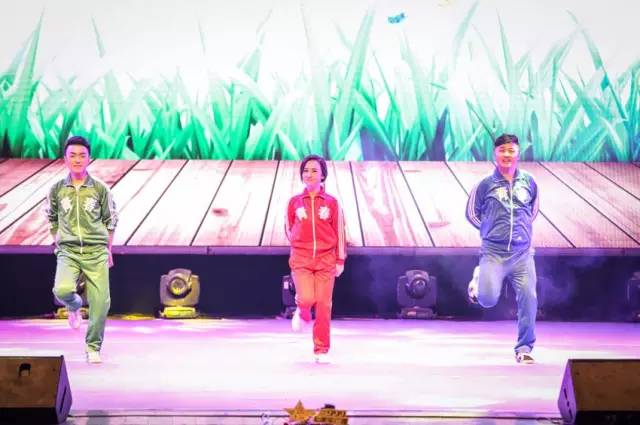 趙帥、夢茹、樂天 舞蹈《咱們屯里的人》