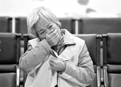 11月20日，河南省鹿邑縣法院，武文英涉嫌故意殺人被審。