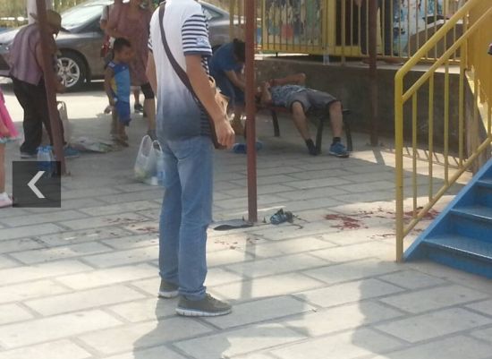 游客被激素風(fēng)車甩出受傷。