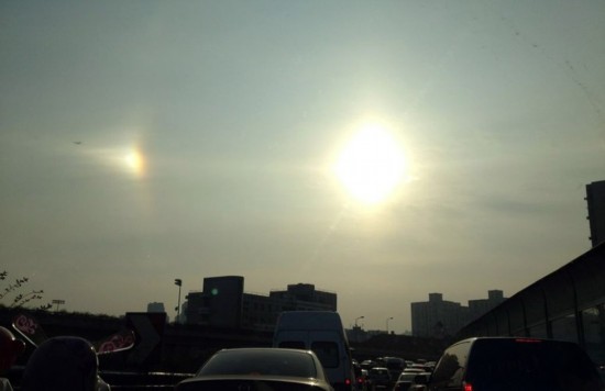 上?，F(xiàn)“3個(gè)太陽(yáng)”