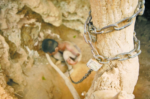 何時“解鎖”，仍需我們靜下心來共同反思。