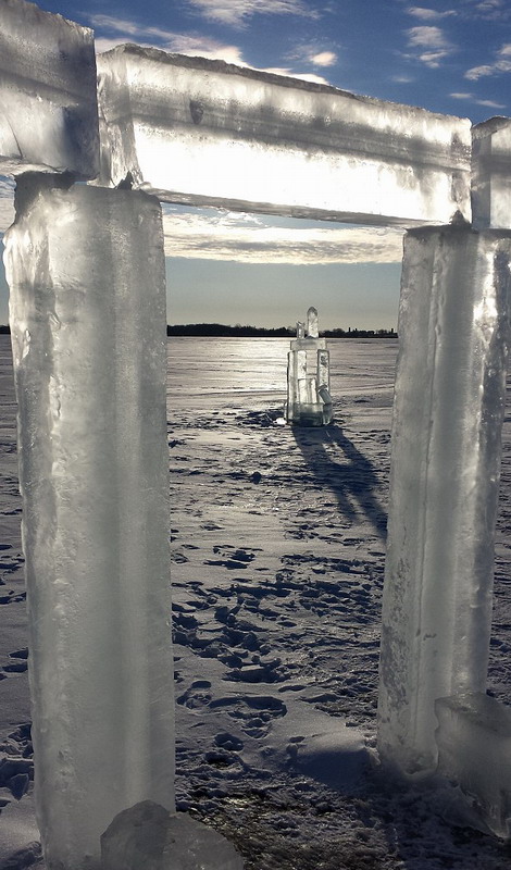 每根冰柱都重達300磅（約合136公斤）。（網(wǎng)頁截圖）