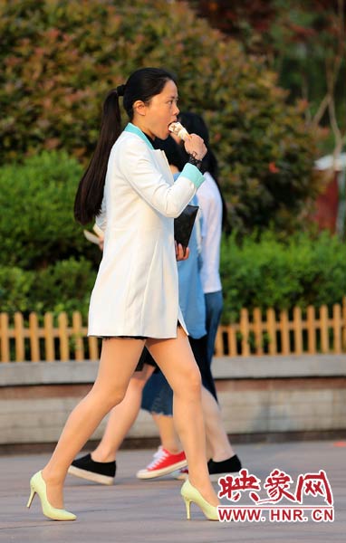 天太熱，還是吃冷飲涼快