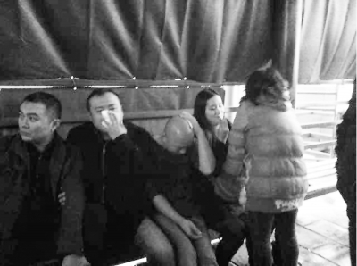 圖為打斗中受傷的武漢游客。