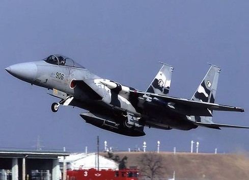 資料圖：日本空軍自衛(wèi)隊(duì)F15戰(zhàn)機(jī)。