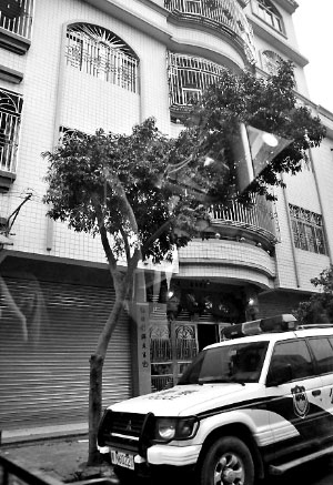 已經(jīng)被免職的陸豐“房爺”違規(guī)私用警車。