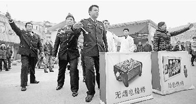 “小品執(zhí)法”。