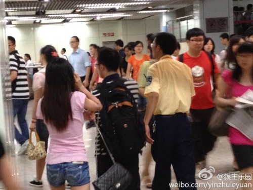 7月22日早上，上海地鐵6號線浦電路站，一男一女發(fā)生激烈口角，女子“指證”男子系“色狼”。