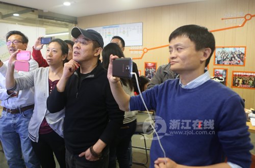 李連杰現(xiàn)身阿里巴巴，助陣雙十一。