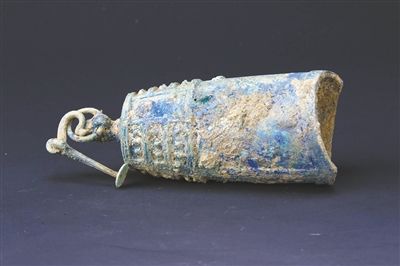 2號墓出土的銅編鐘。