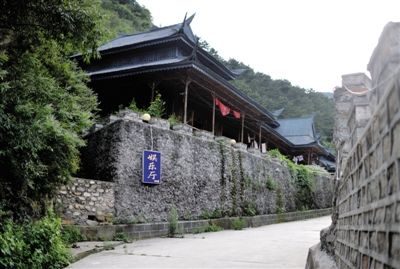 一處仿古“娛樂廳”位于山莊深處。