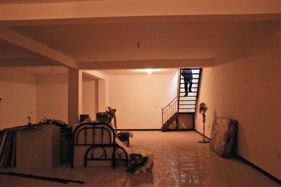 西城區(qū)大石虎胡同一處四合院內(nèi)，挖出的地下室已經(jīng)成型。