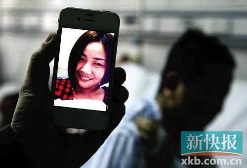 受傷之前的小蕓是一個(gè)漂亮的女孩。新快報(bào)記者畢志毅/攝