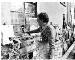 老人家中被盜四次，因而如此來保護自己