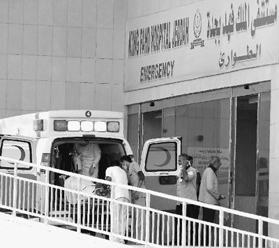 圖為一輛救護(hù)車抵達(dá)沙特吉達(dá)法赫德國(guó)王醫(yī)院。