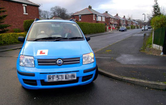 英國女子連考110次駕照仍未通過。