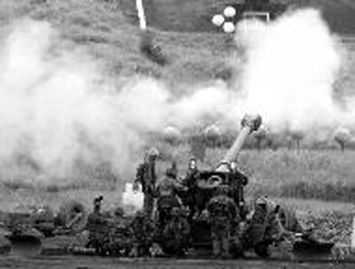 24日，日本陸上自衛(wèi)隊(duì)在進(jìn)行演練