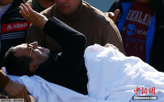 　埃及法院29日作出終審判決，裁決前總統(tǒng)穆巴拉克涉嫌謀殺示威者一案不成立，穆巴拉克將無(wú)罪釋放。圖為穆