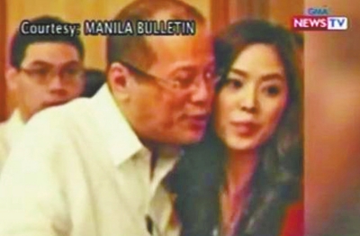 　2012年,阿基諾三世與比自己小23歲的韓裔女主播格雷斯·李在一起。