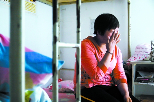 提起兒子的事，她忍不住落淚