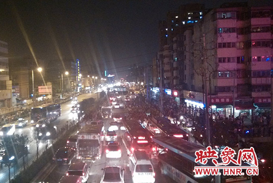 8月7日晚21點5分，道路終于恢復(fù)通行