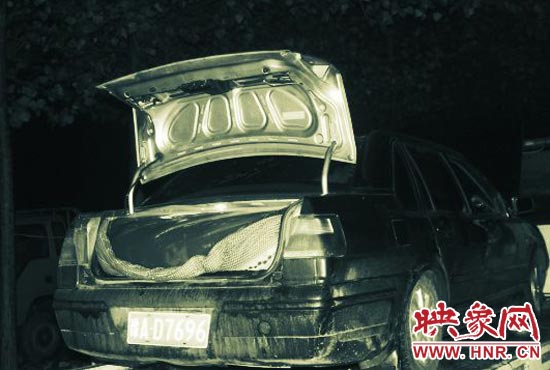 圖為改裝后的轎車，專門用于儲油