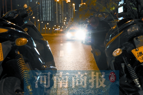 飆車(chē)有危險(xiǎn)，請(qǐng)重視你和他人的安全