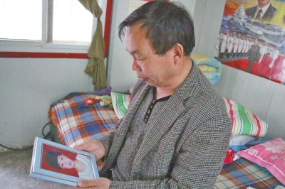 每次想起自己3歲小孫女的無(wú)辜離世，老高都深深地悔恨自己交友不慎