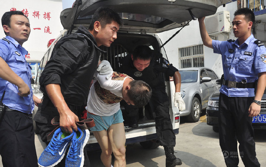 男子劫持前女友家屬 男子劫持前女友家屬