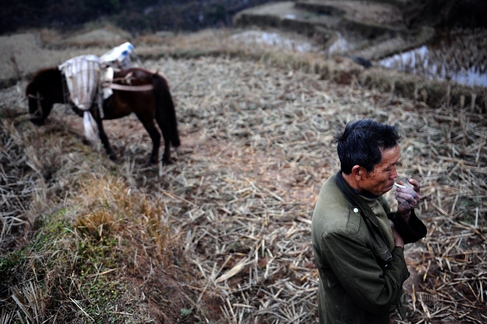 12歲女孩被"嫁"給28歲男人 12歲女孩被"嫁"給28歲男人