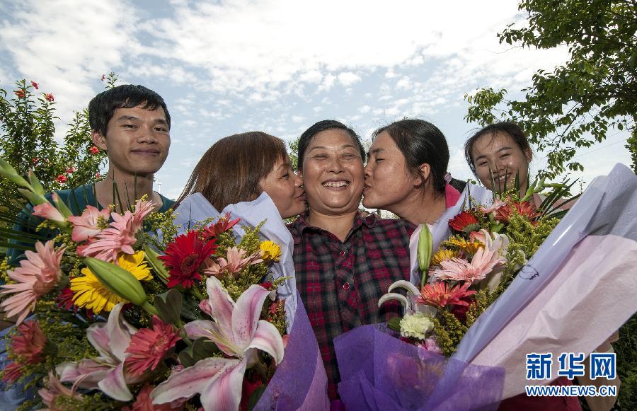 那些年，感動(dòng)過(guò)我們的母親
