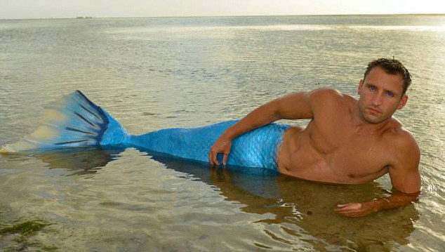 "美人魚(yú)情侶"的唯美愛(ài)情 "美人魚(yú)情侶"的唯美愛(ài)情