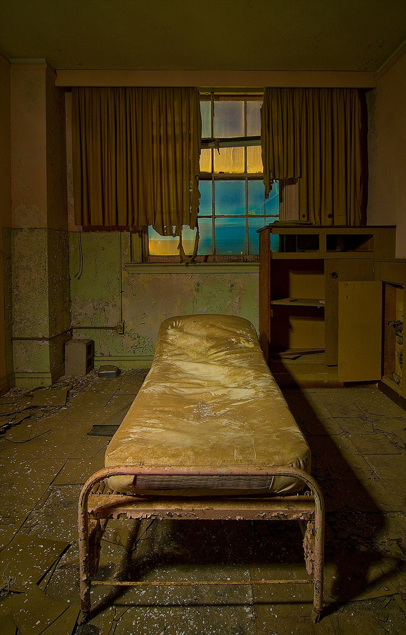 美國(guó)最著名"鬼樓"貝克酒店