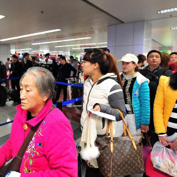 春運(yùn)日出行人次破億