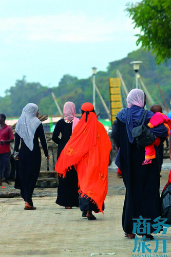 島上的穆斯林女人。