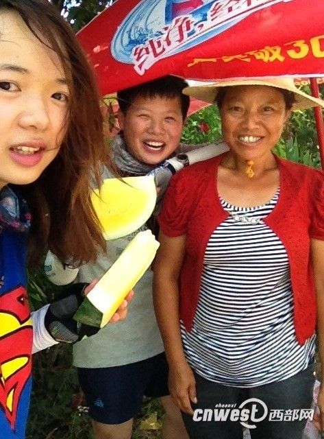 女大學生16天騎行1200公里 父親暗中陪伴 女大學生16天騎行1200公里 父親暗中陪伴