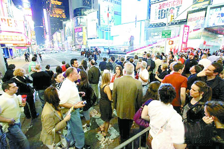 旅途中發(fā)現(xiàn)可疑爆炸物怎么辦? 報警別用手機(jī)