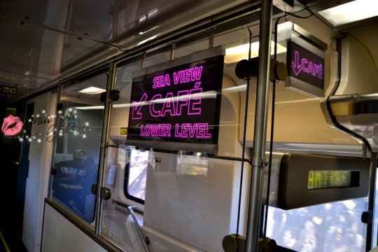 坐火車游美國(guó)