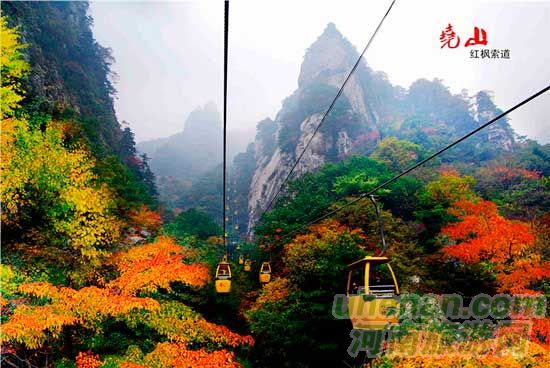 深秋去堯山賞紅葉、泡溫泉、拜大佛