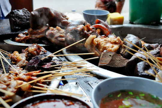 緬甸，繽紛的街邊平民小吃