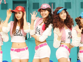 研究稱合照比個人獨照更好看 研究稱合照比個人獨照更好看