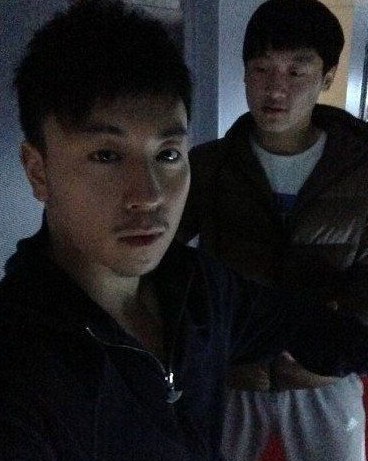 釋小龍與工作人員之前的合影。（資料圖）