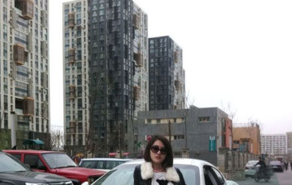 郭美美的座駕瑪莎拉蒂購于2011年4月2日，購車款為240萬元。