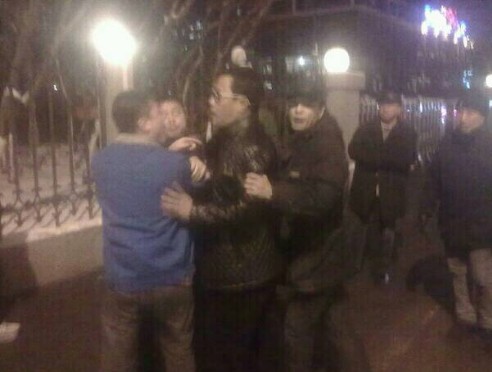 轉(zhuǎn)發(fā)到微博網(wǎng)曝趙本山徒弟駕無(wú)牌路虎追尾打人。