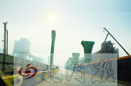 　三環(huán)大“項圈”，西、北兩段預計年底通車