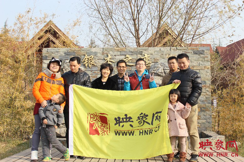 來張小合影，好多朋友都在其他地方玩，已經(jīng)嗨的叫不回來……